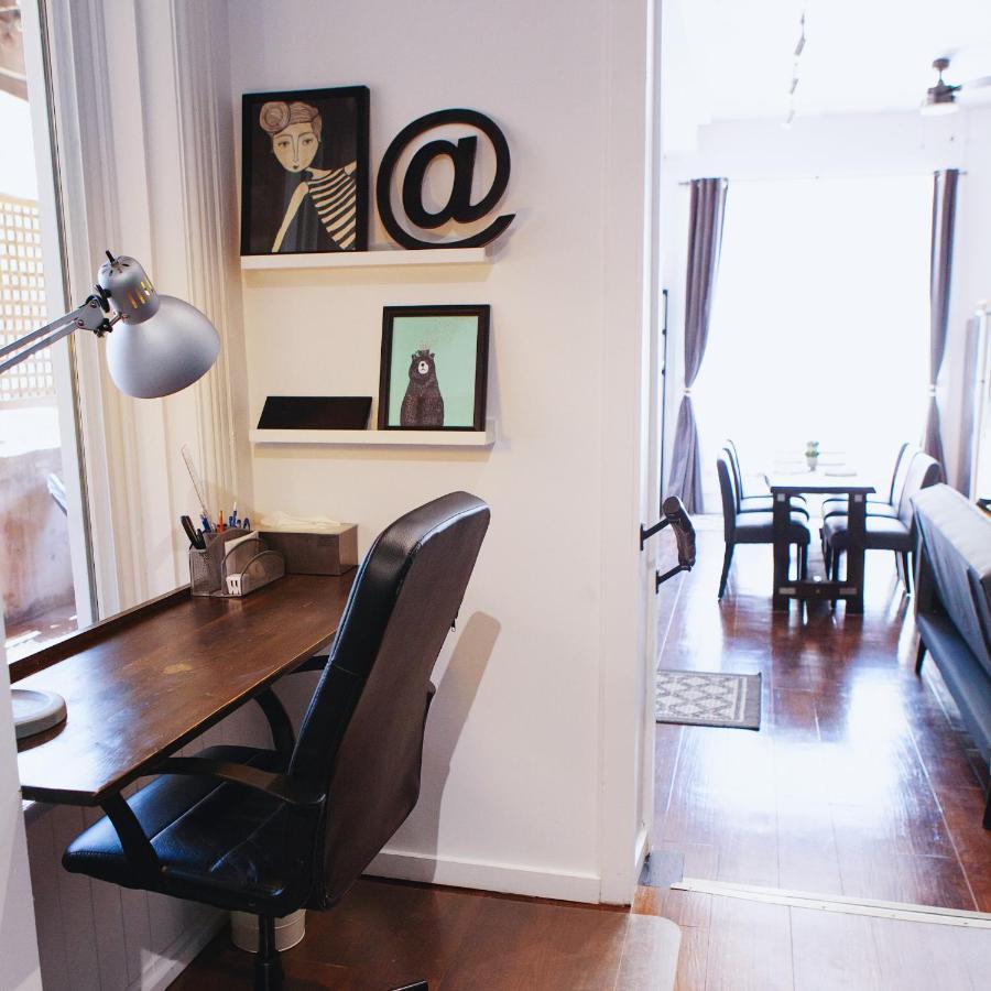בלוויל Hip Heritage Main Floor Flat In Downtown District מראה חיצוני תמונה